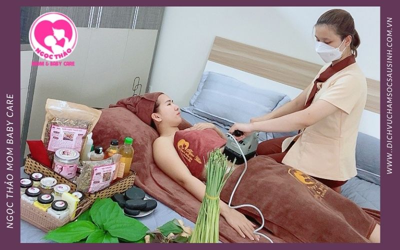 Massage bụng bằng máy giúp tăng hiệu quả phục hồi vòng eo cho mẹ sau sinh home care