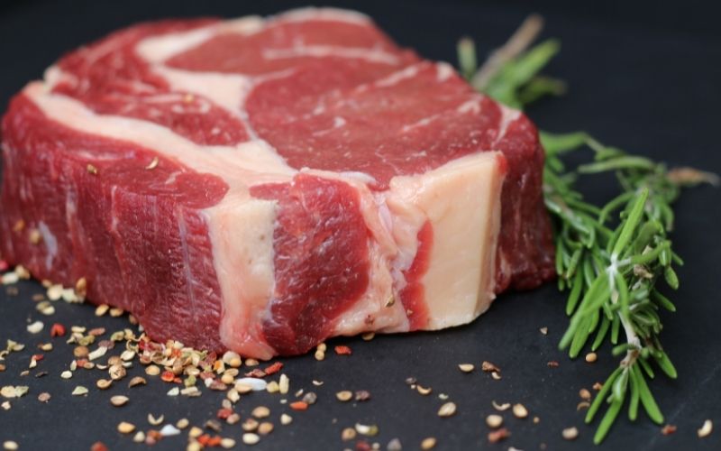 Thịt bò là thực phẩm nhiều chất dinh dưỡng cho mẹ bầu