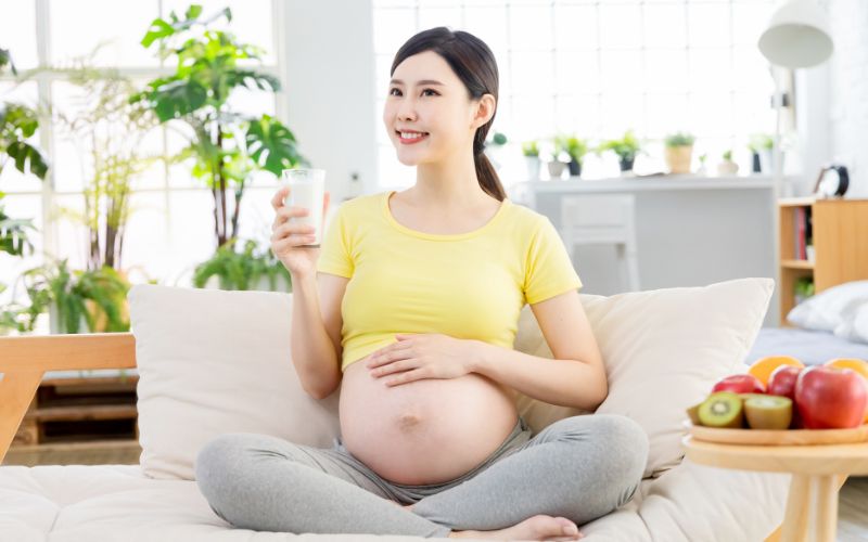 Sữa tốt cho bà bầu và sự phát triển thai nhi