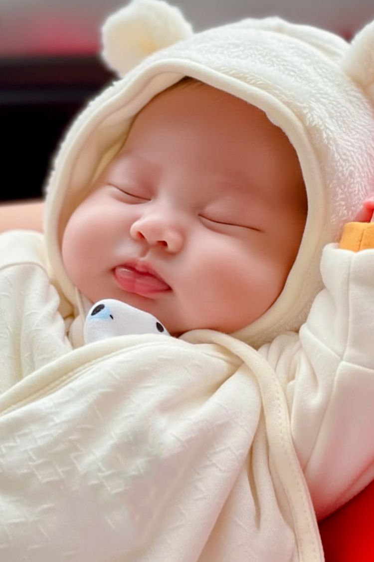 Mỗi em bé là một phép màu nhỏ giữa cuộc đời đầy ồn ã.