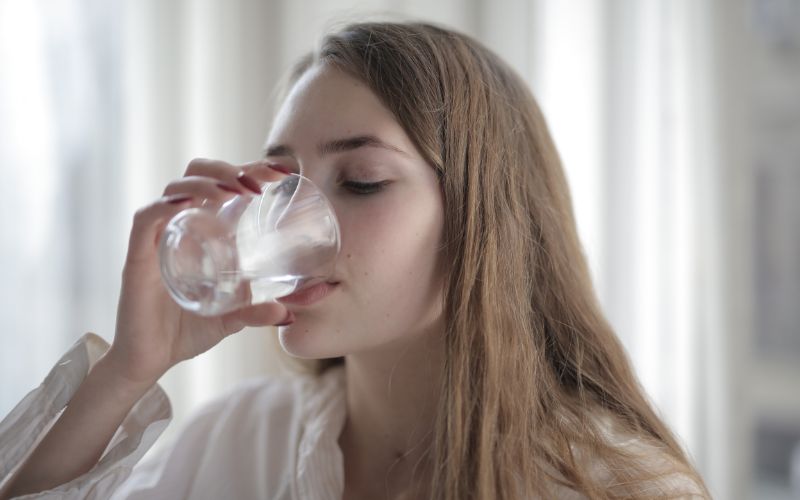 Bổ sung nhiều nước giúp giảm viêm xoang khi mang thai