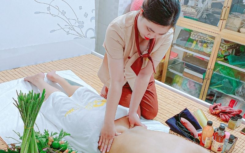 Massage giúp giảm các cơn đau lưng sau sinh