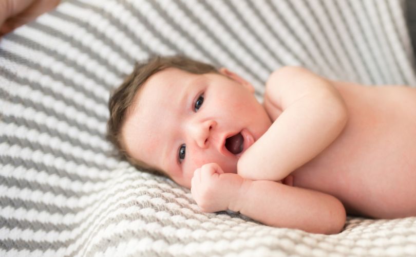 Nguyên tắc khi áp dụng mẹo giúp bé tự ngủ